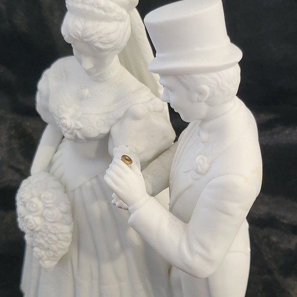 Department 56 "To Have And To Hold" Silhouette Treasures Rare White Wedding - Picture 7 of 9